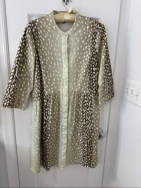 Tuckernuck Button-Front shirt dress size Medium